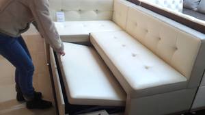 Раскладной угловой диван  - вариант для кухни
