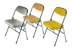 Складные стулья используются очень широко