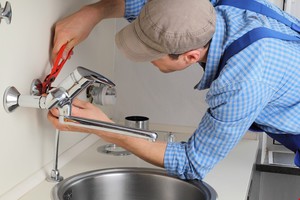 Особенности ремонта кухонного смесительного крана своими руками