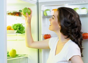 Как недопустить плохой запах в холодильнике
